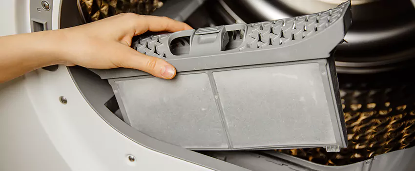 Signs Of A Clogged Dryer Lint Trap in Setauket, New York